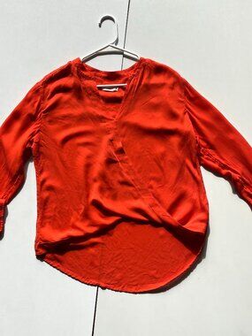 A.L.C. 100% Silk V-Neck Blouse Size 6 Draped Top Orange Red